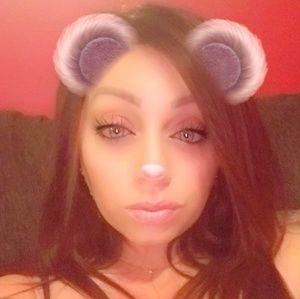 Meet your Posher, Victoria